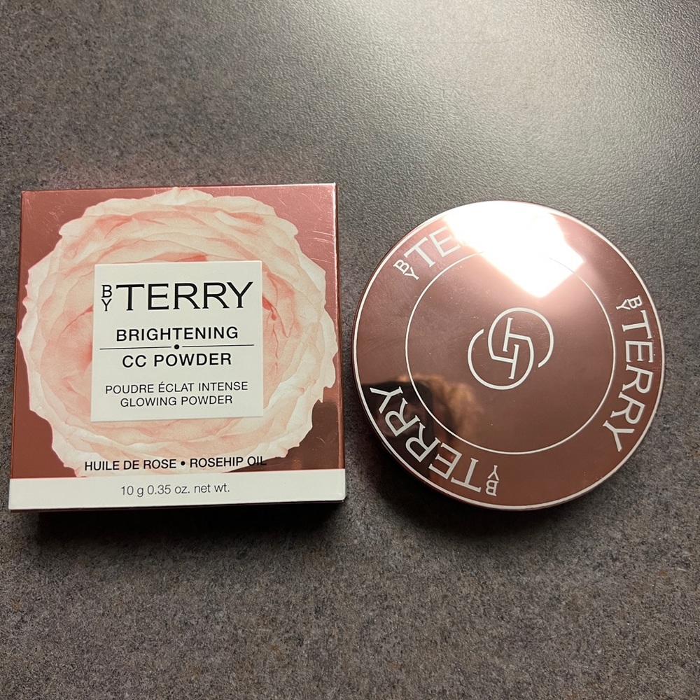 By Terry Brightening CC Powder.